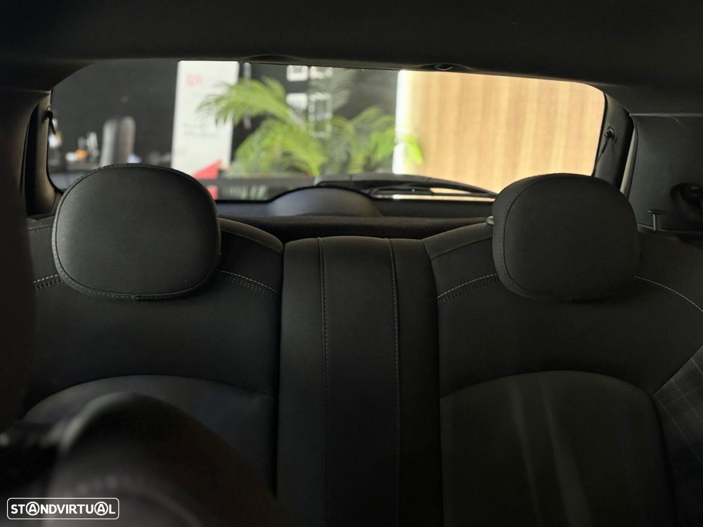 MINI 3 Portas One D - 16