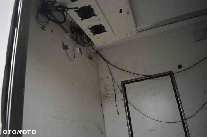 Mercedes-Benz Sprinter - 15