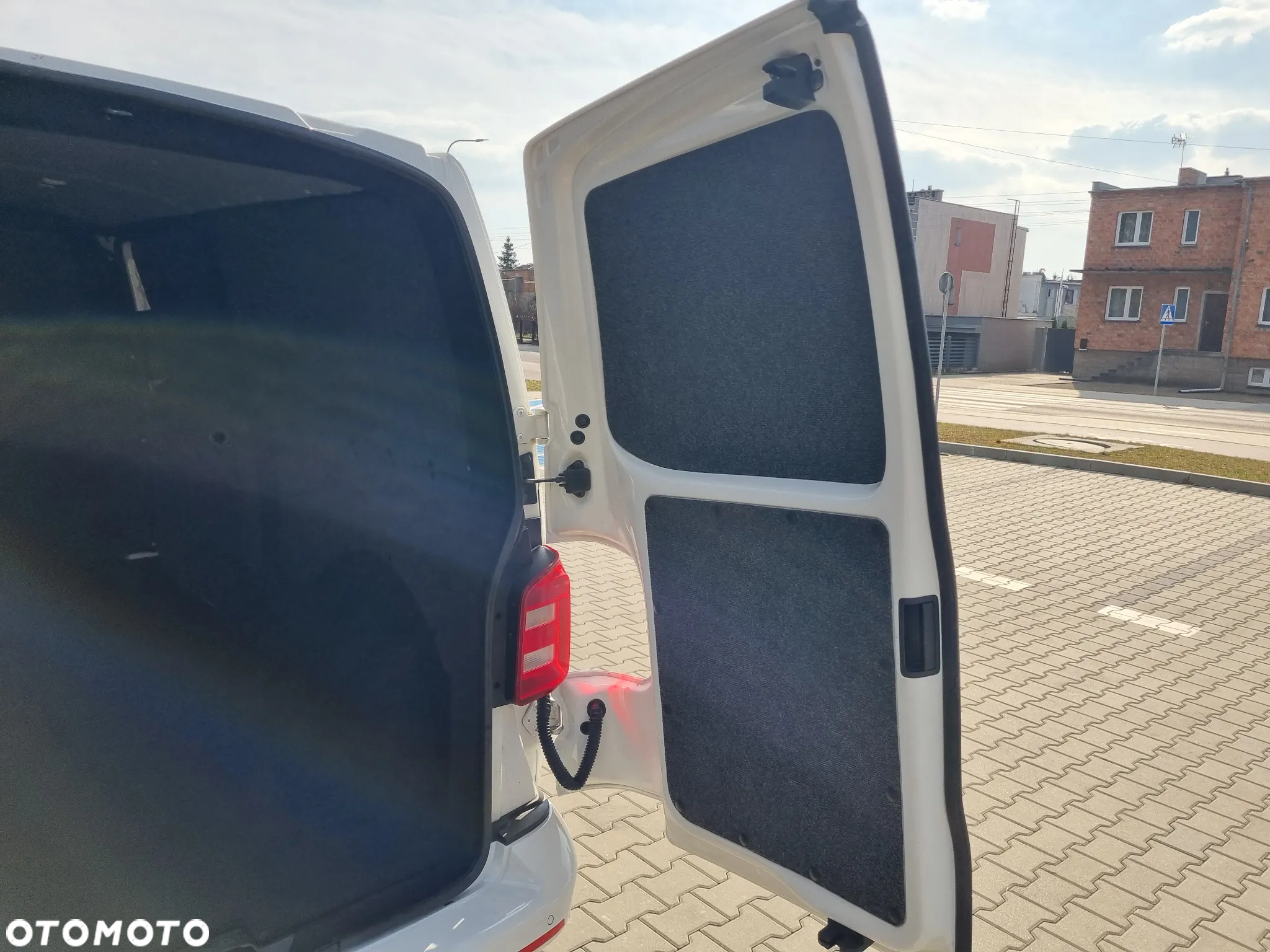 Volkswagen Transporter - 22