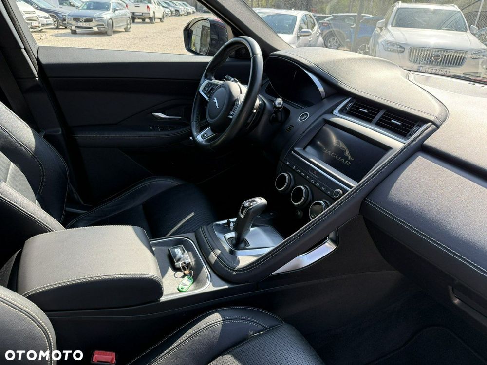 Jaguar E-Pace - 4