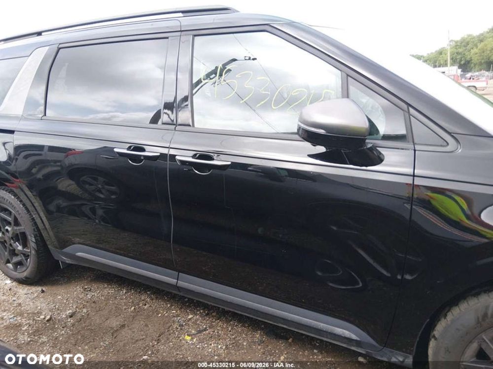 Kia Carnival - 4