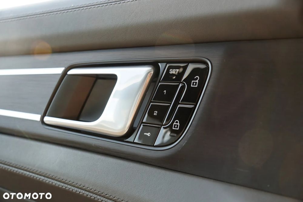 Porsche Panamera 4 E-Hybrid - 20