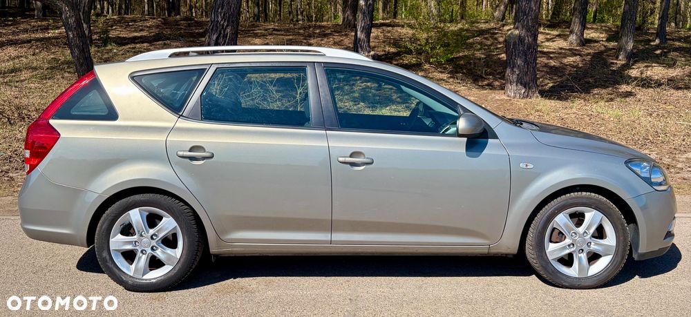 Kia Ceed 1.4 Comfort + - 8