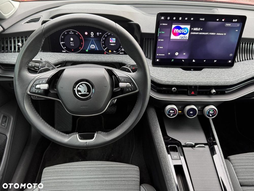 Skoda Superb 2.0 TDI SCR Selection DSG - 11