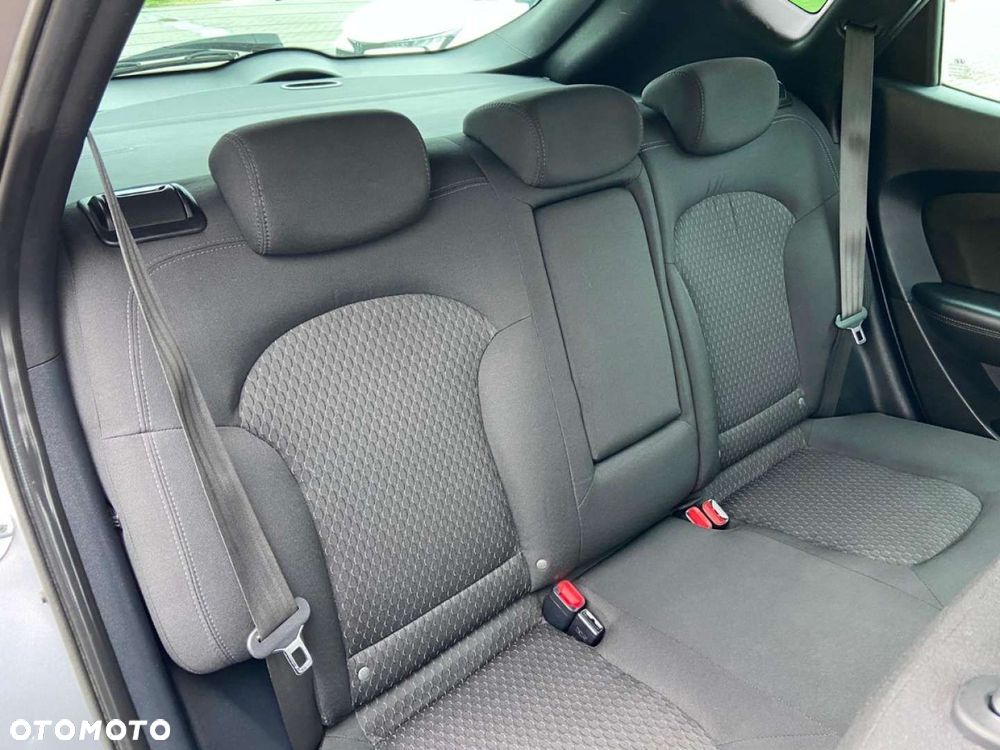 Hyundai ix35 - 23