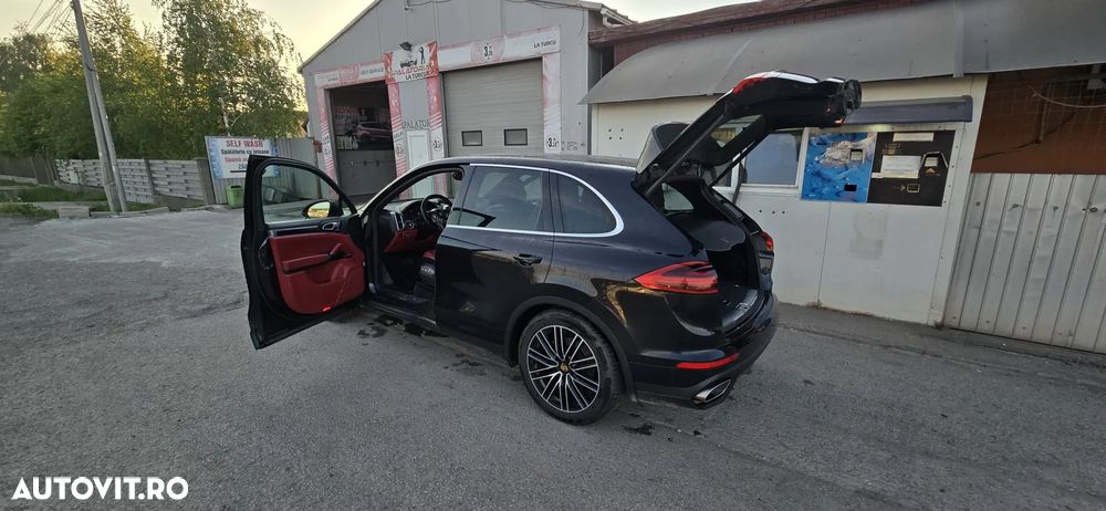 Porsche Cayenne 3.0 L - 10
