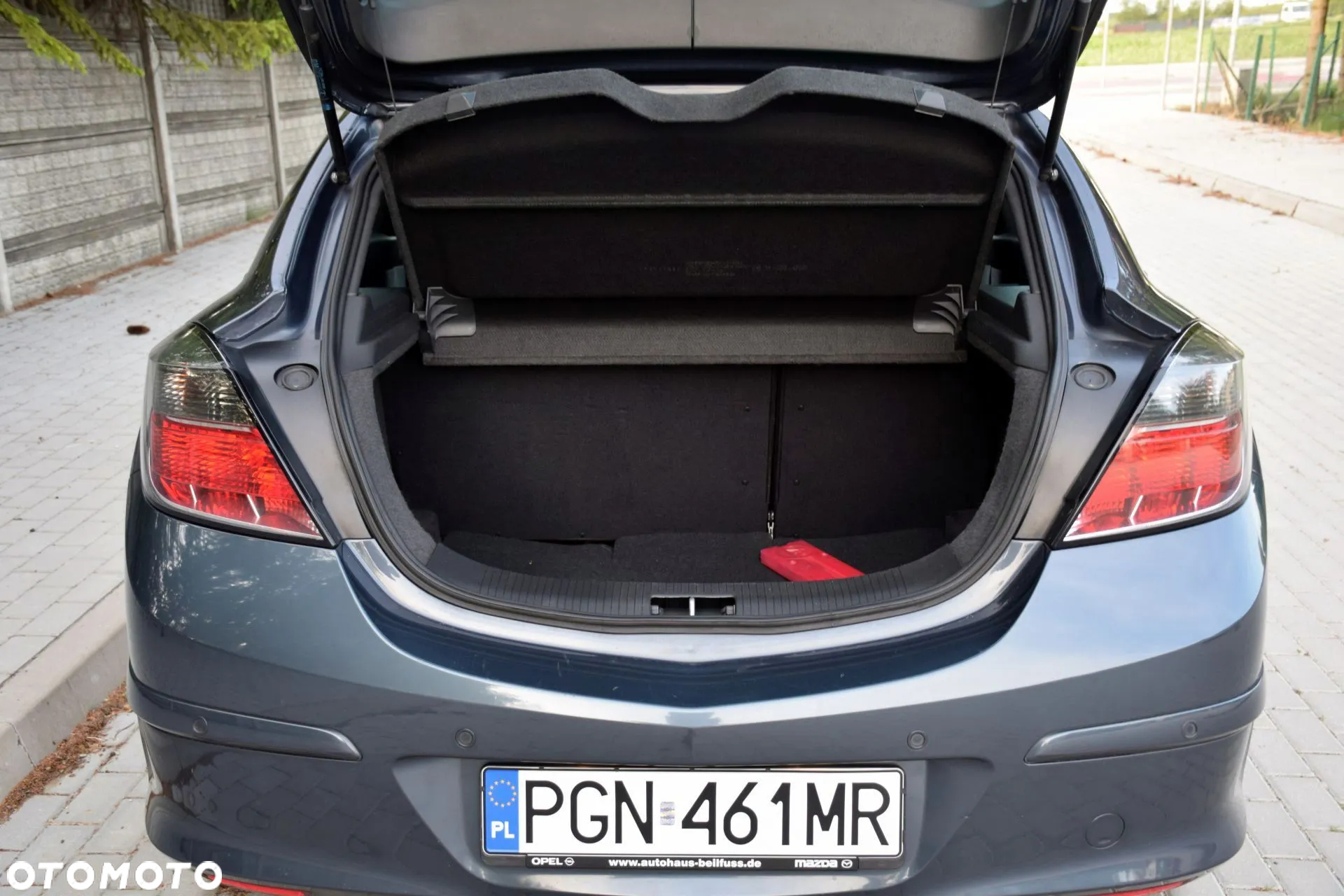 Opel Astra III GTC 1.6 Cosmo - 18