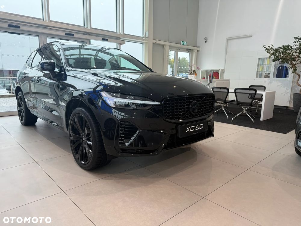 Volvo XC 60 T6 Plug-In Hybrid AWD Plus Black Edition - 1