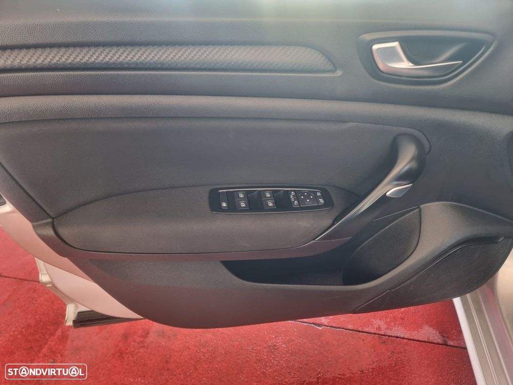 Renault Mégane 1.5 Blue dCi Limited EDC - 14