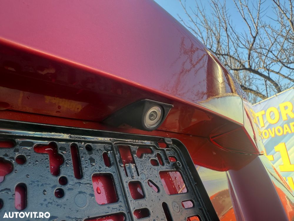 Ford Focus 2.0 TDCI DPF Powershift Titanium - 11