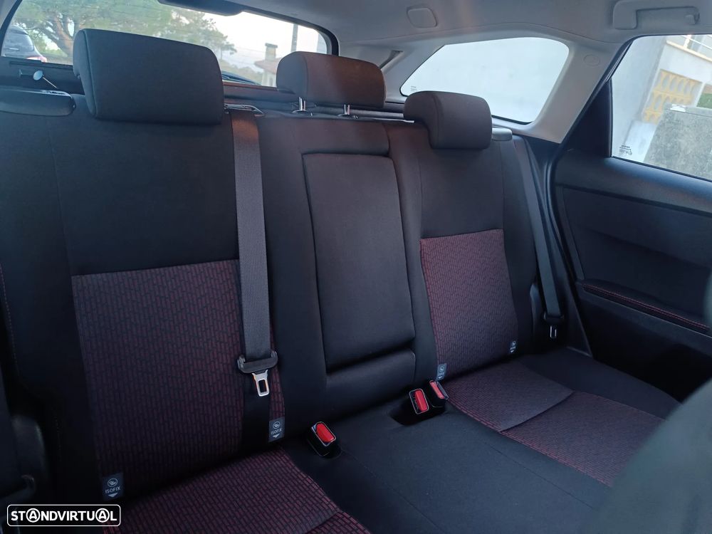 Toyota Auris Touring Sports 1.4 D-4D Comfort+Pack Sport - 12