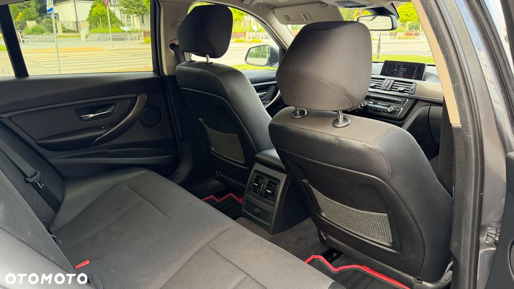 BMW Seria 3 318d Modern Line - 22