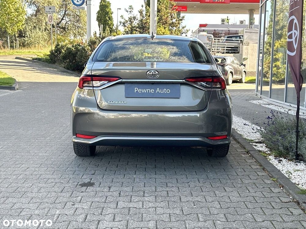 Toyota Corolla - 4