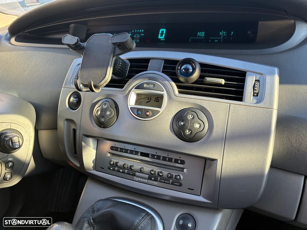 Renault Scénic 1.5 dCi SE Exclusive - 19