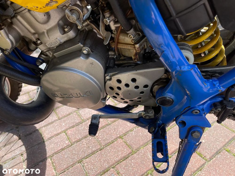 Suzuki T - 6