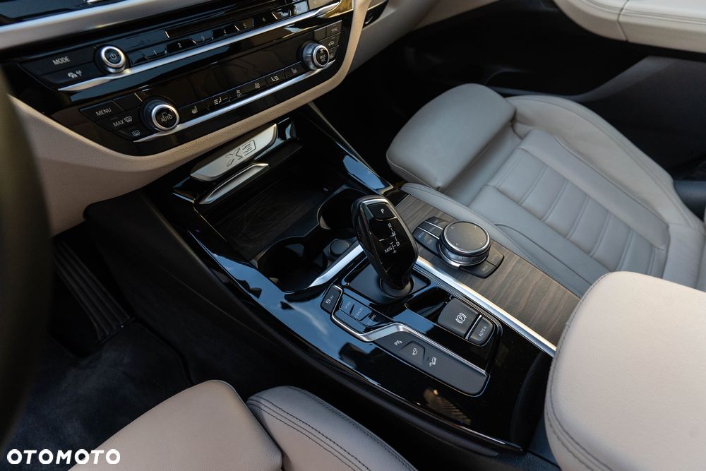 BMW X3 xDrive20d Luxury Line - 18