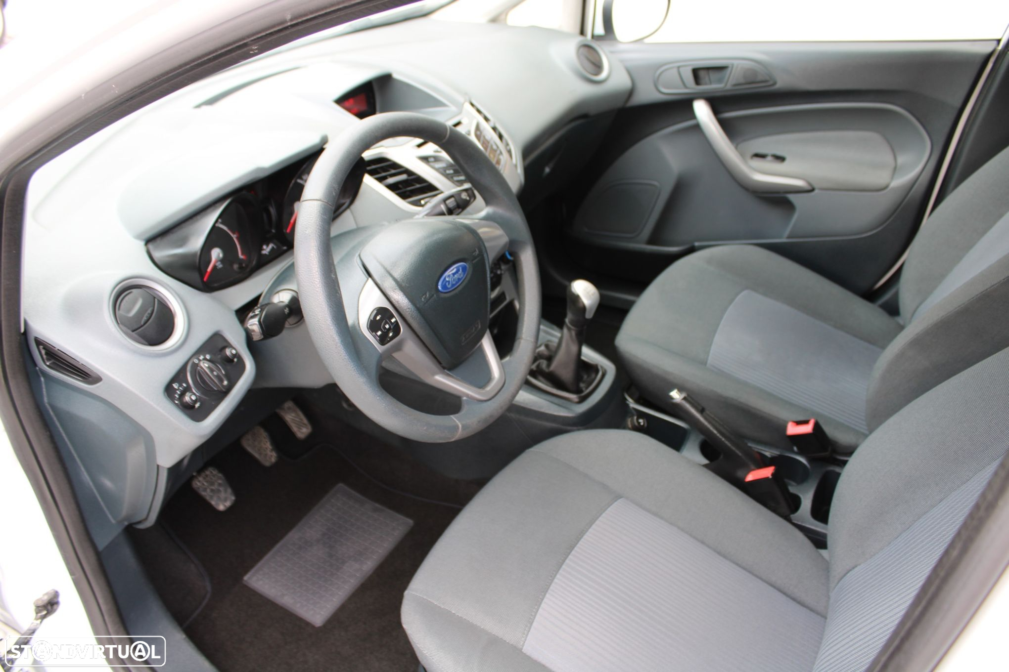 Ford Fiesta - 4