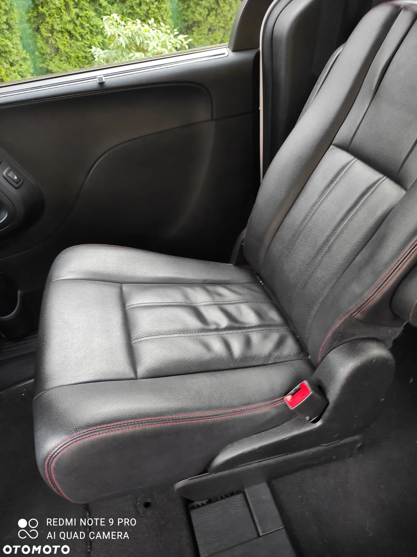 Dodge Grand Caravan - 37