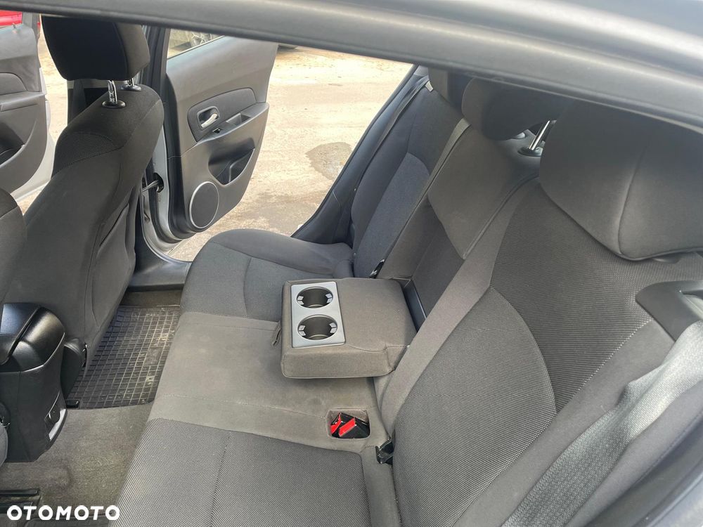 Chevrolet Cruze 1.8 LT - 13
