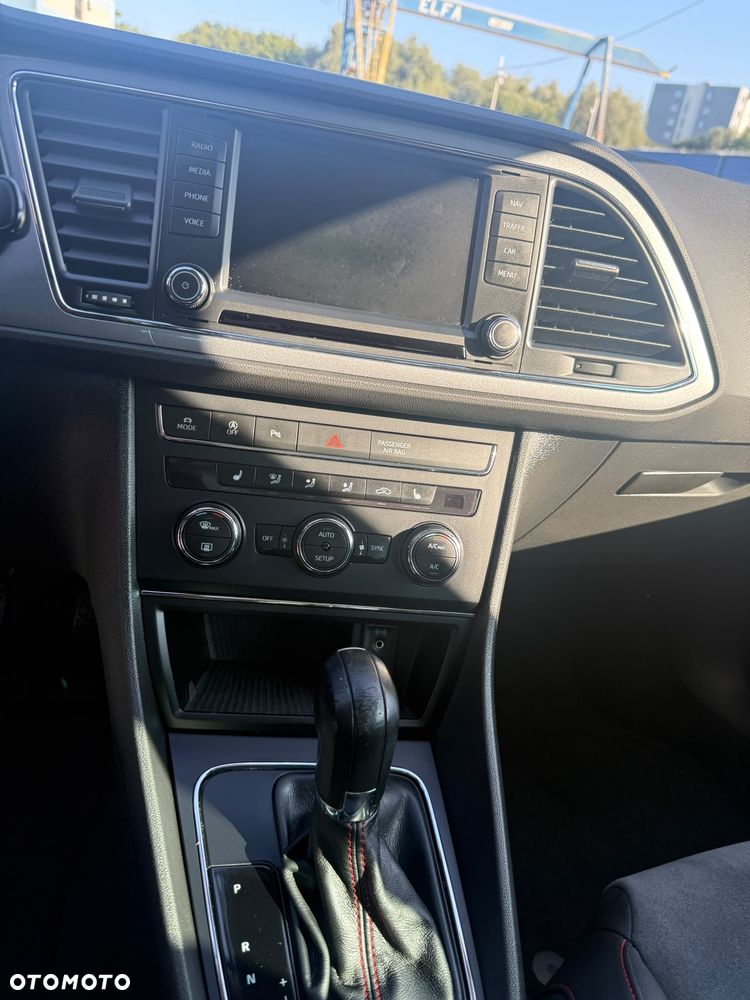 Seat Leon 2.0 TDI DPF Start&Stop DSG XCELLENCE - 26