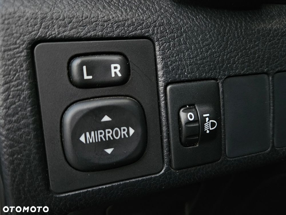 Toyota Auris 1.33 VVT-i - 32