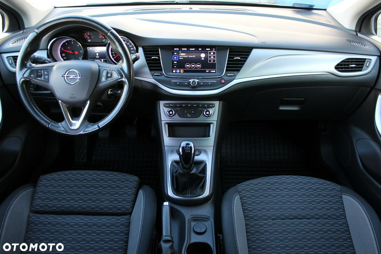 Opel Astra - 10