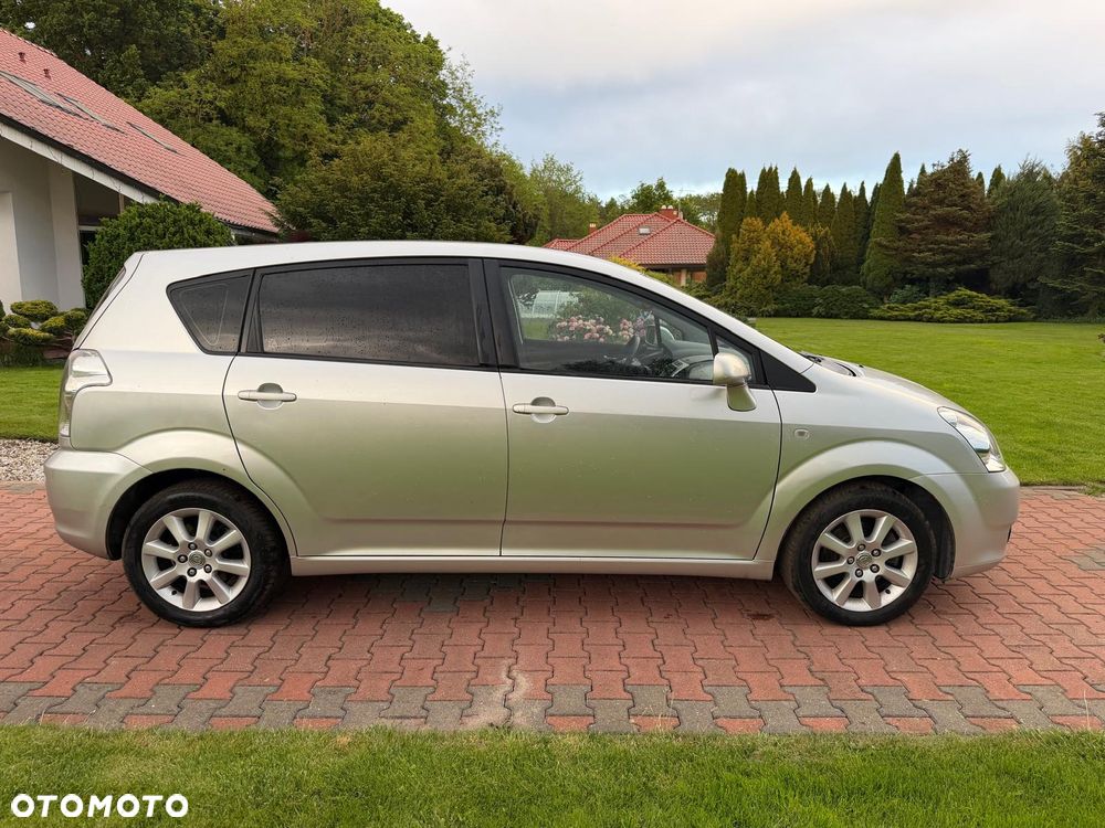Toyota Corolla Verso - 6