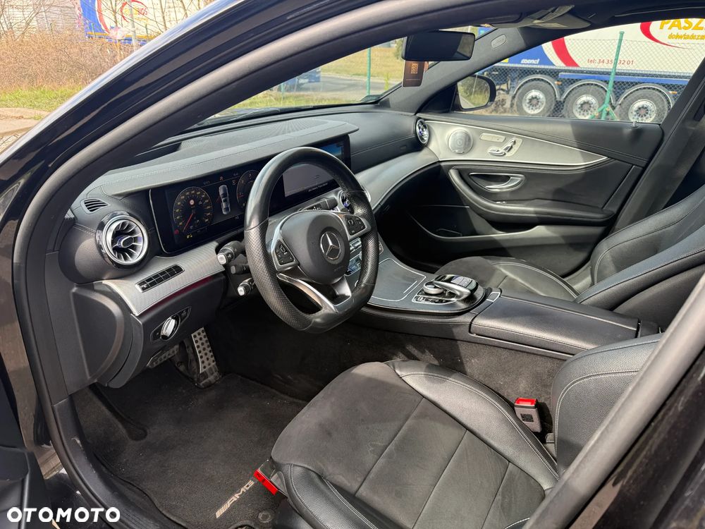 Mercedes-Benz Klasa E 220 d 4-Matic 9G-TRONIC - 17