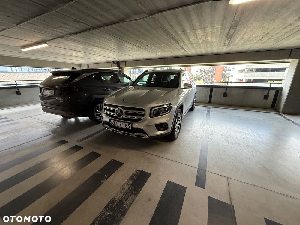 Mercedes-Benz GLB - 22