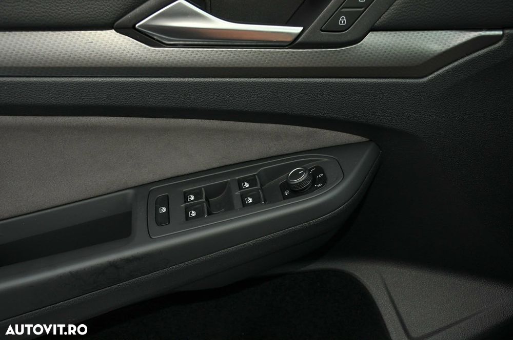 VOLKSWAGEN Golf 2022 — imagine 27