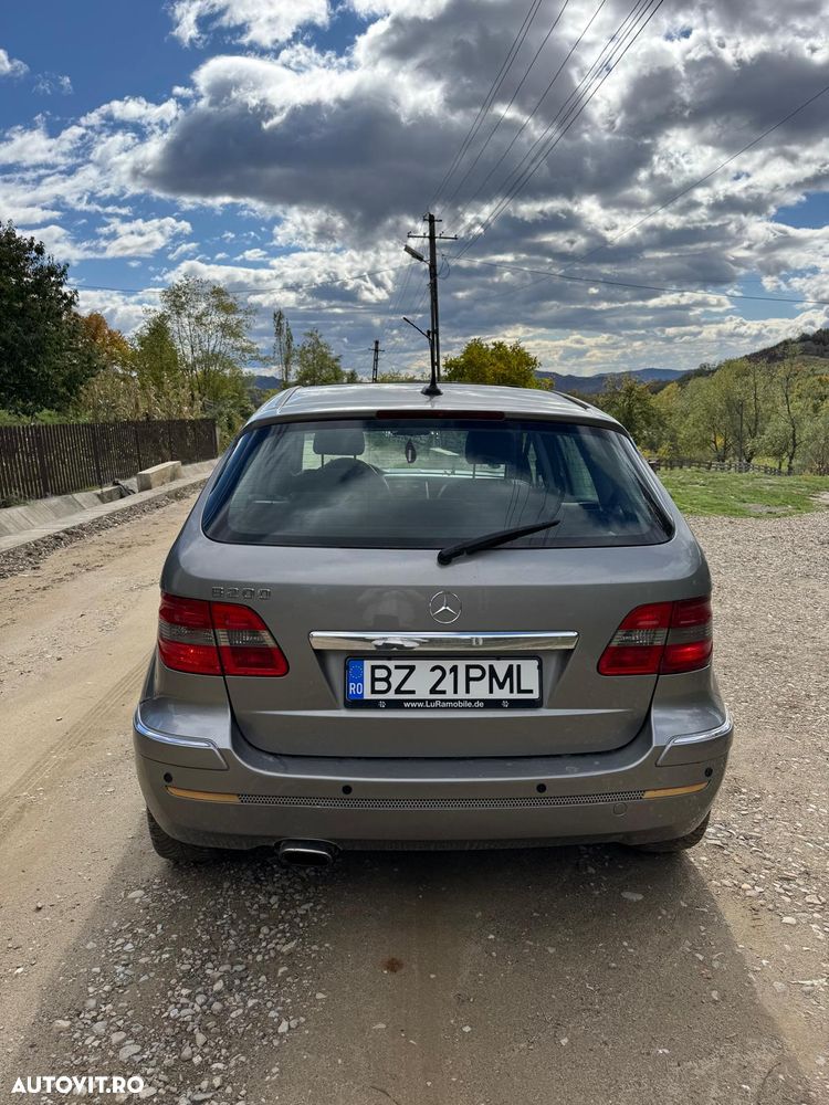 Mercedes-Benz B 200 - 12