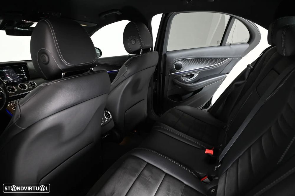 Mercedes-Benz E 300 de AMG Line - 22