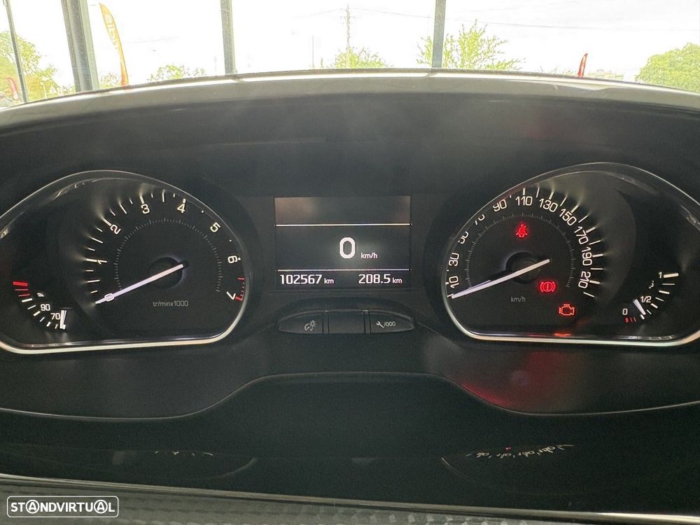 Peugeot 2008 1.2 PureTech Style - 14