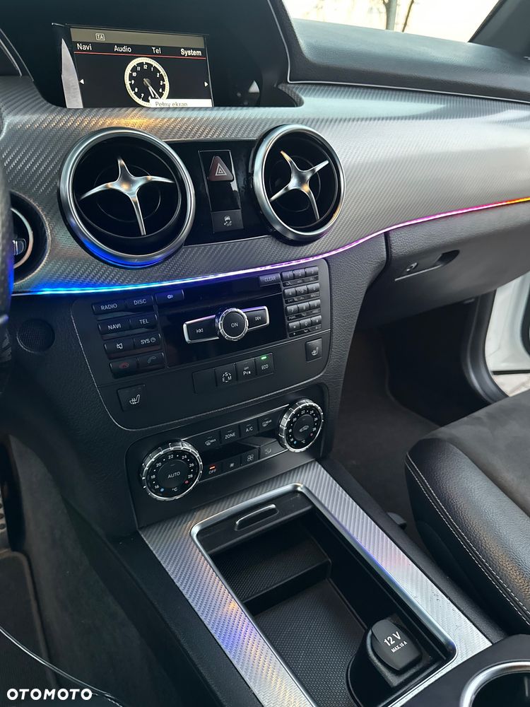 Mercedes-Benz GLK - 11