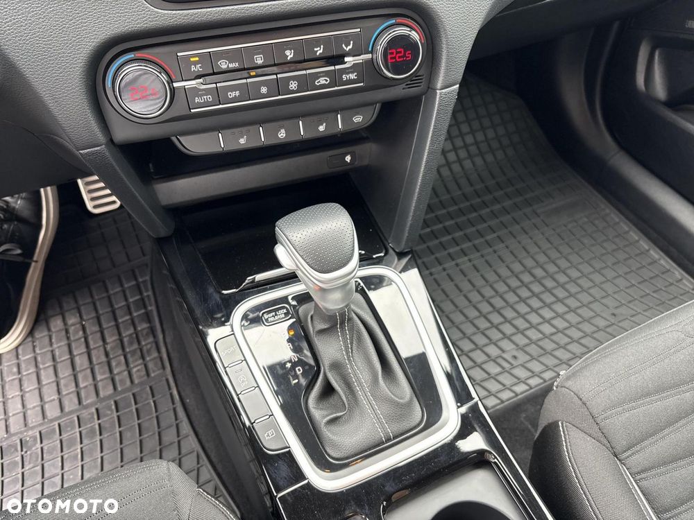 Kia ProCeed 1.5 T-GDI GT Line DCT - 24