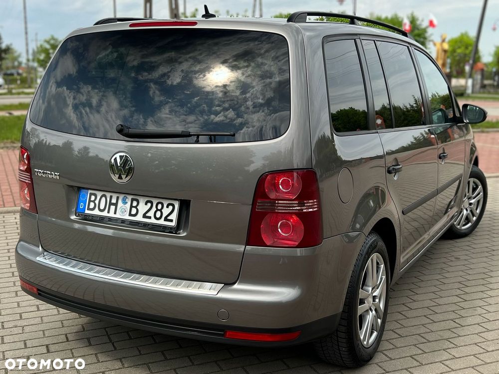 Volkswagen Touran 1.6 - 7