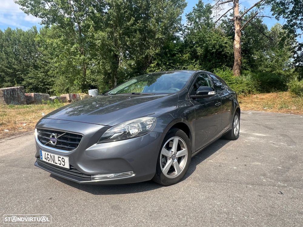 Volvo V40 2.0 D4 Summum - 1