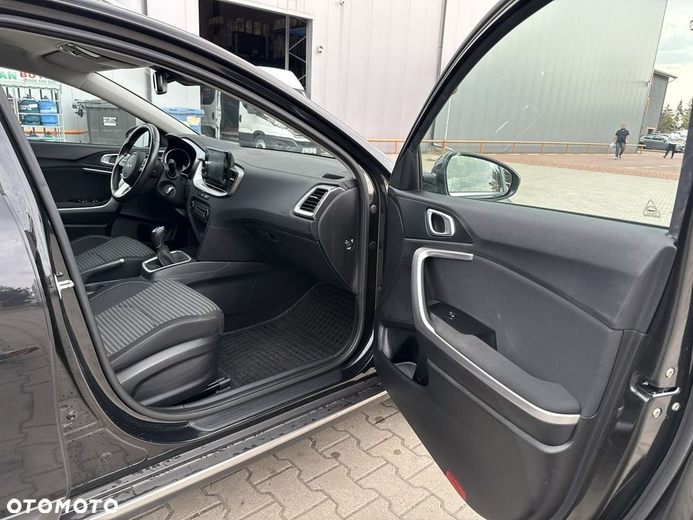 Kia XCeed 1.5 T-GDI M - 19