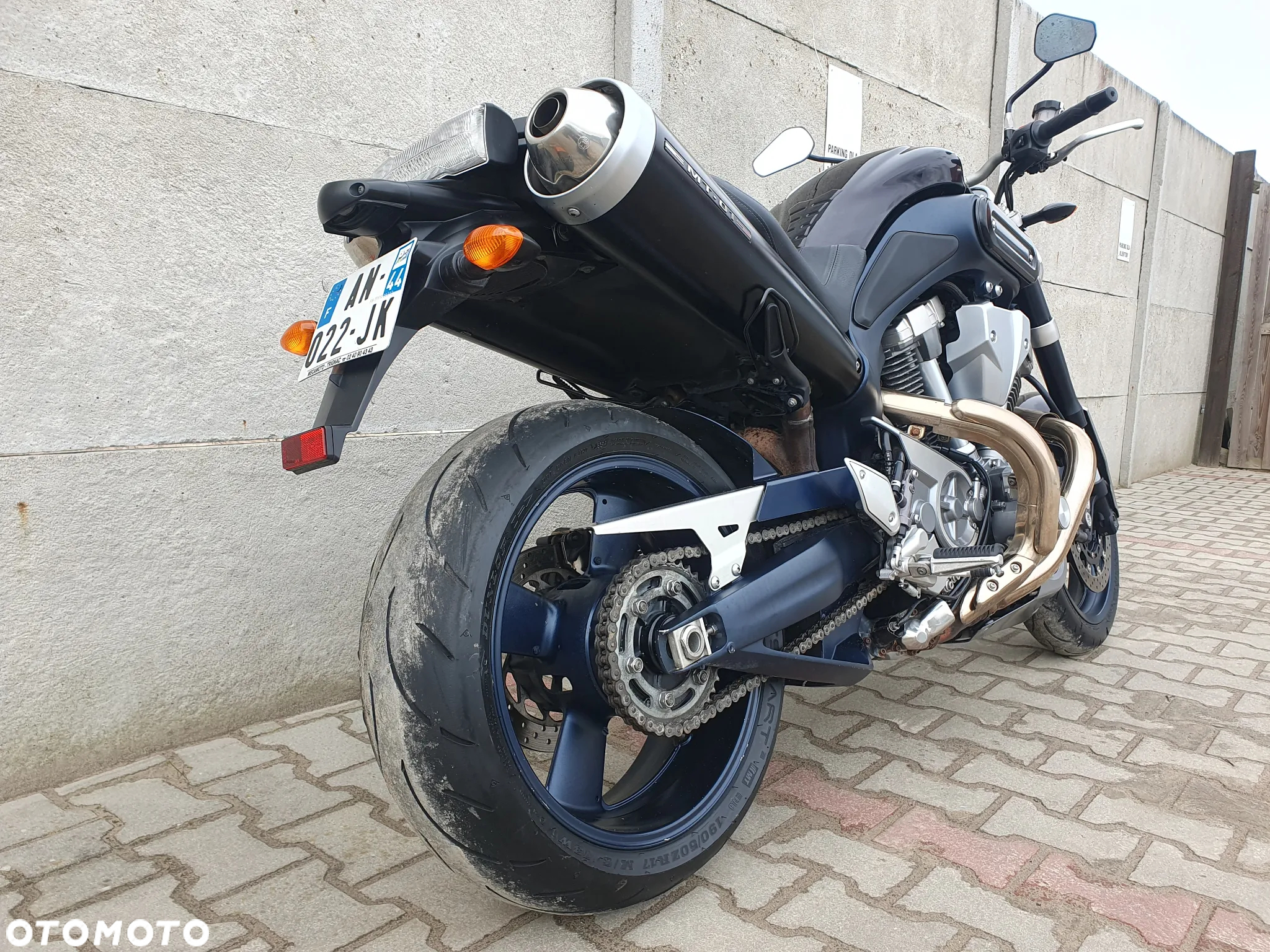 Yamaha MT - 5