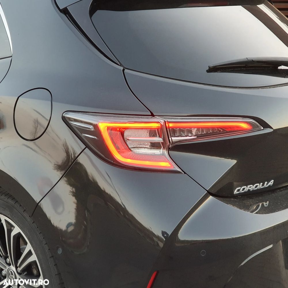 Toyota Corolla 1.8 HSD Exclusive interior Negru - 10