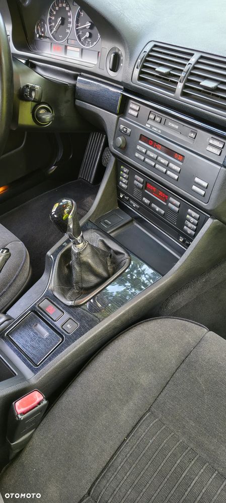 BMW Seria 5 528i - 8