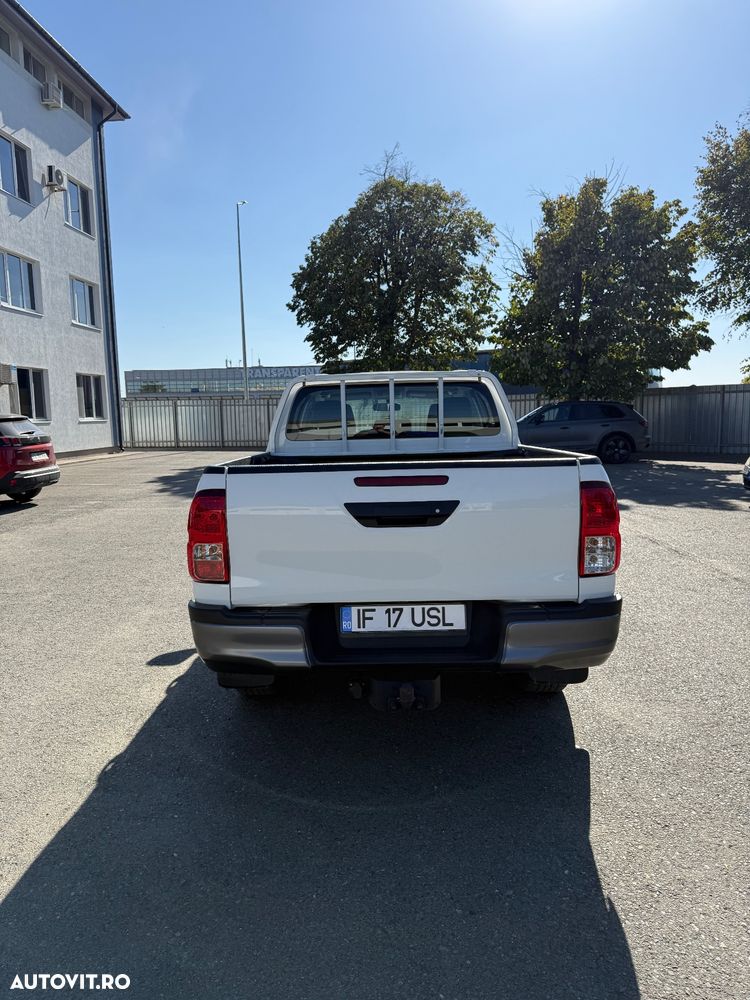 Toyota Hilux - 3