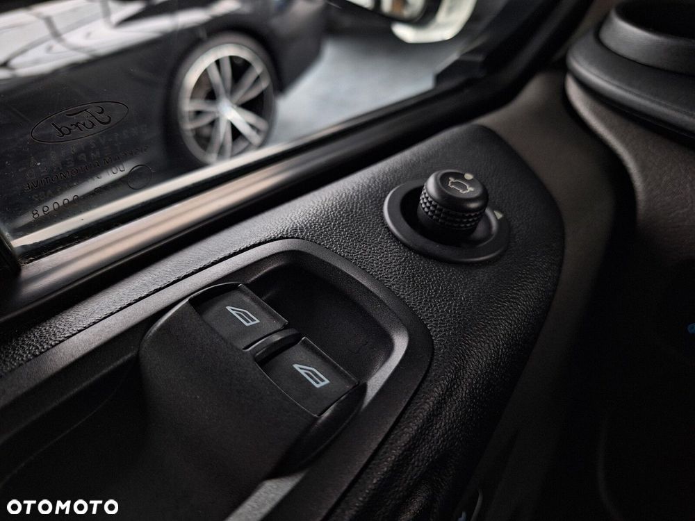 Ford Transit Custom - 28