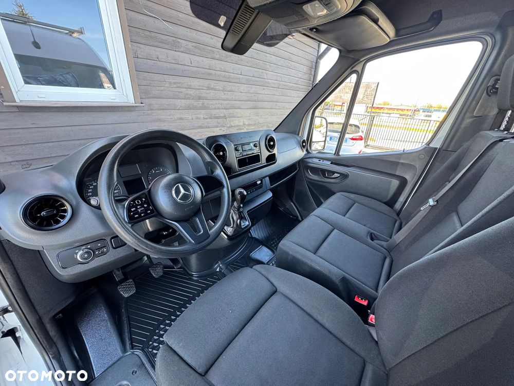 Mercedes-Benz SPRINTER - 13