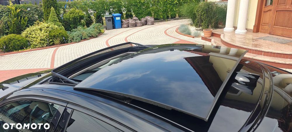 Jaguar XE 2.0 T R-Sport - 5