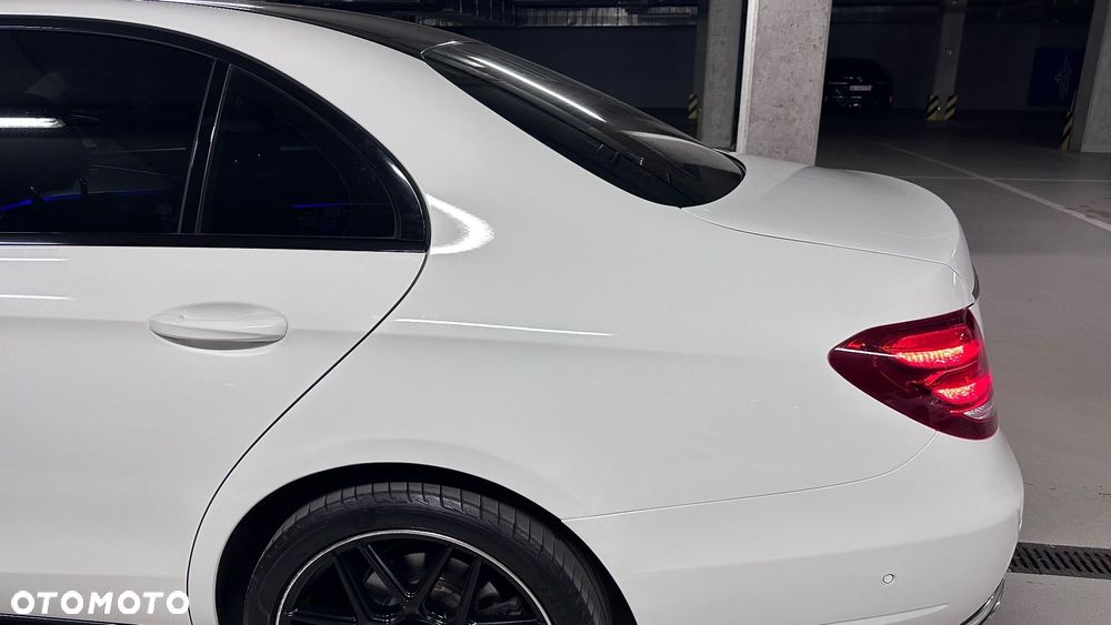 Mercedes-Benz Klasa E 220 d Business Edition 9G-TRONIC - 12