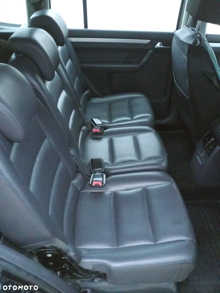 Volkswagen Touran 1.6 TDI DPF BlueMotion Technology DSG Highline - 6