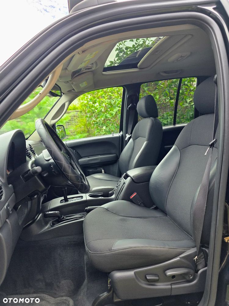 Jeep Cherokee 2.8 CRD Renegade - 28