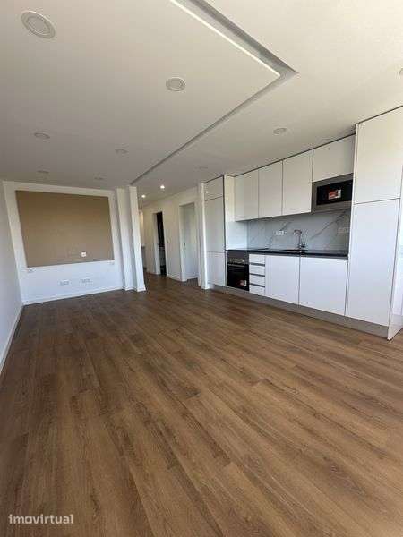 Apartamento T2 Rua da Venezuela - Grande imagem: 3/11