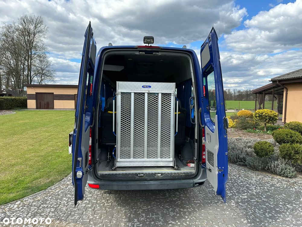 Mercedes-Benz Sprinter - 28